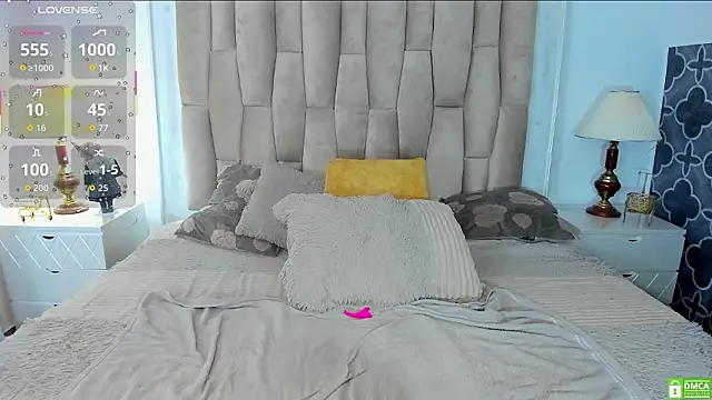 naughty fox girl online show from February 26, 11:26 pm