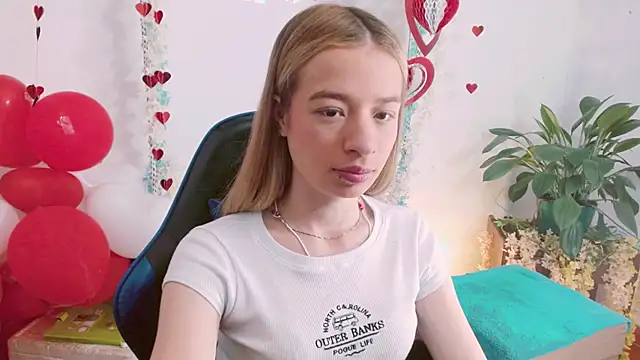 hannah 026 online show from September 26, 11:58 am