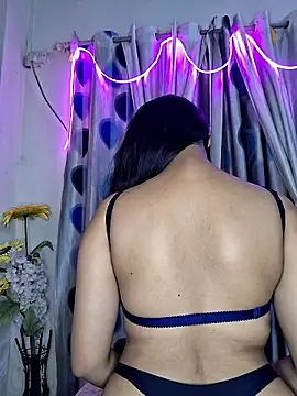 Snapshot of Noor-Bold chatting on November 18, 1:26 pm Noor-Bold online show from November 18, 1:26 pm