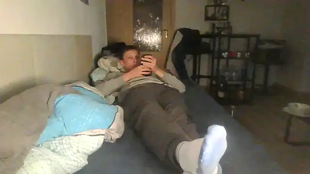 Snapshot of spritzer182 chatting on November 8, 3:23 pm spritzer182 online show from November 8, 3:23 pm