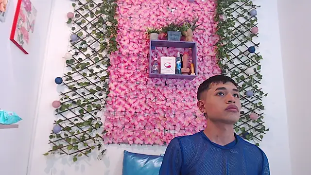 Snapshot of willians___0 chatting on October 8, 3:48 am willians 0 online show from October 8, 3:48 am