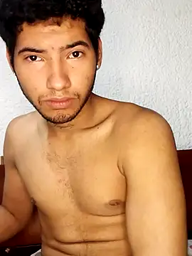 Snapshot of John_los666_hot chatting on March 5, 4:02 pm John los666 hot online show from March 5, 4:02 pm