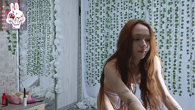 Snapshot of Lusy_PickMe chatting on November 10, 5:28 am Lusy PickMe online show from November 10, 5:28 am