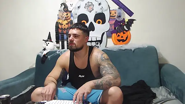 Tiberius hunk online show from November 2, 8:00 pm