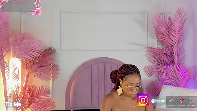 Hanaahquinn online show from April 18, 11:36 am