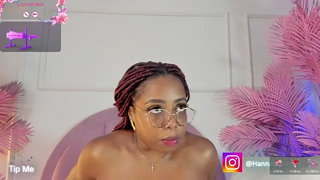 Hanaahquinn online show from April 22, 11:45 am