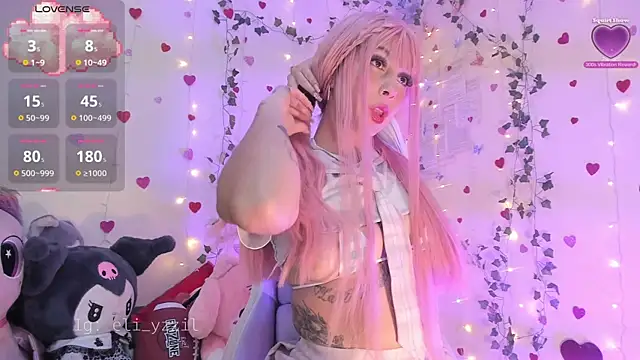 Snapshot of elizabeth_jiing chatting on March 14, 11:11 pm elizabeth jiing online show from March 14, 11:11 pm