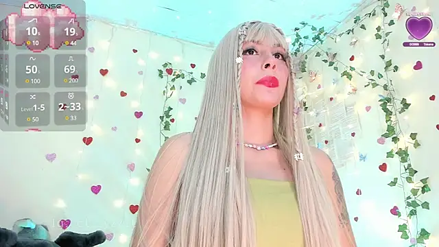 Snapshot of elizabeth_jiing chatting on March 17, 7:48 pm elizabeth jiing online show from March 17, 7:48 pm