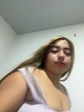 lunaxxx 69 online show from March 13, 4:57 pm