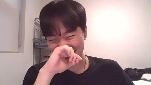 sdamvo2 online show from March 5, 8:10 pm