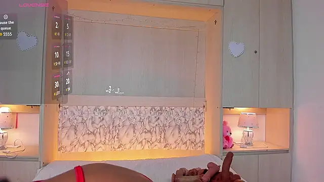 BeverlySteel online show from December 16, 7:52 pm