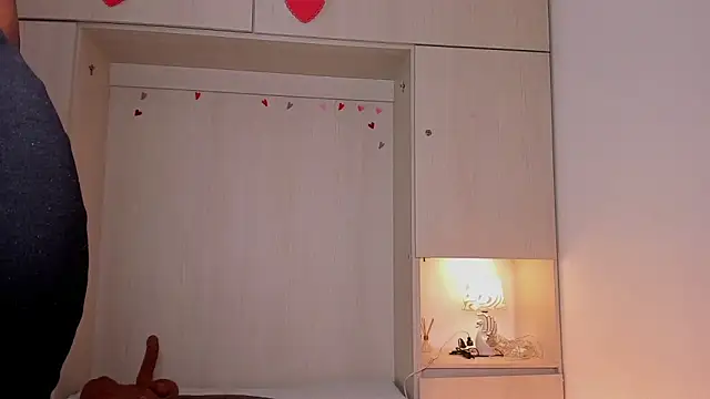 BeverlySteel online show from April 21, 8:01 pm