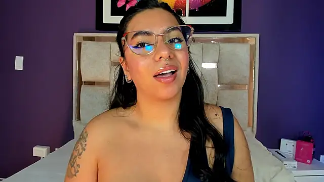 emilyy cooperr online show from February 10, 12:20 pm