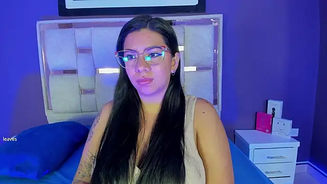 emilyy cooperr online show from February 19, 12:23 pm