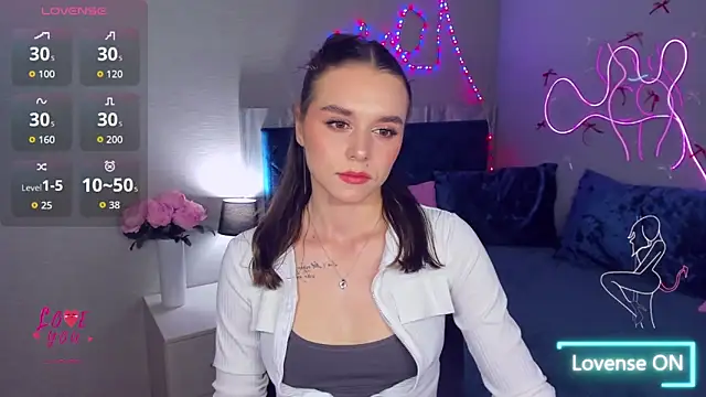Snapshot of EmelyMason chatting on April 28, 5:34 am EmelyMason online show from April 28, 5:34 am