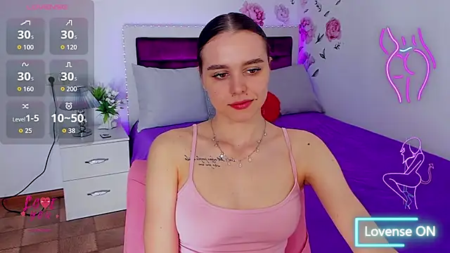 Snapshot of EmelyMason chatting on May 7, 5:24 am EmelyMason online show from May 7, 5:24 am