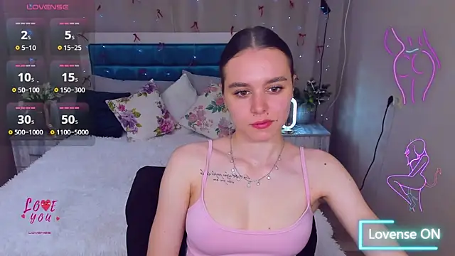 Snapshot of EmelyMason chatting on May 30, 6:32 am EmelyMason online show from May 30, 6:32 am