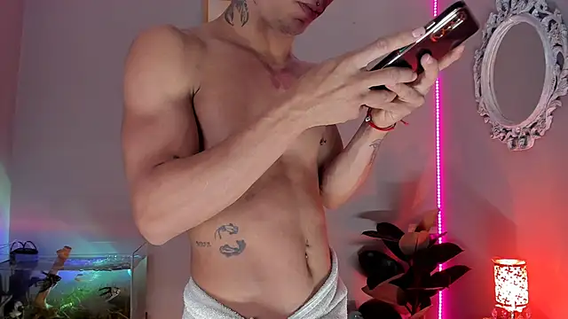 CRAZY-BOY99 online show from September 19, 9:43 am