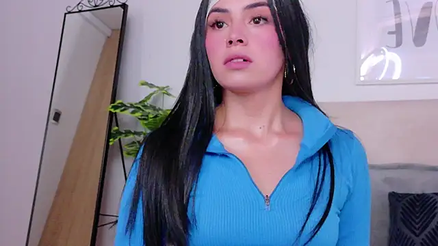 SaritaBratz online show from November 7, 8:31 pm