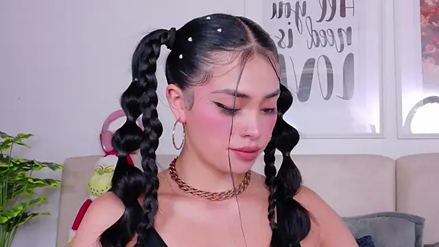 SaritaBratz online show from November 28, 9:06 pm