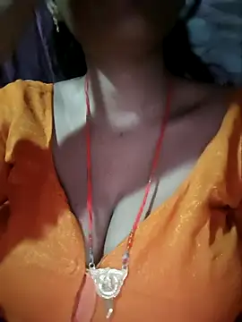 Sexyradha  online show from April 22, 8:10 pm