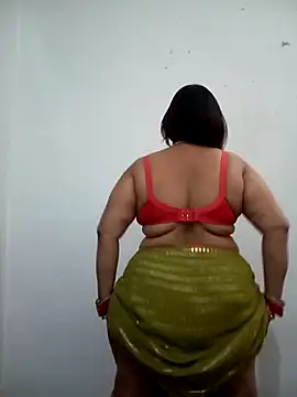 Snapshot of Neha-Bhabhi-Rasily chatting on May 4, 3:35 am Neha-Bhabhi-Rasily online show from May 4, 3:35 am