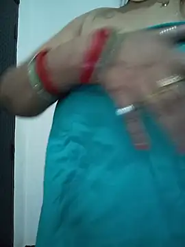 Snapshot of Neha-Bhabhi-Rasily chatting on May 20, 3:02 am Neha-Bhabhi-Rasily online show from May 20, 3:02 am