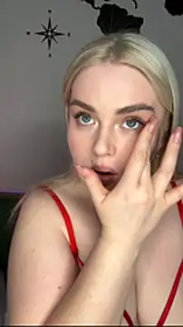 April Vancee online show from March 9, 4:00 pm