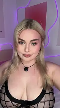 Snapshot of April_Vancee chatting on April 29, 1:04 pm April Vancee online show from April 29, 1:04 pm