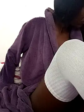 Missvixen81 online show from October 31, 4:13 am