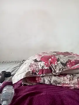 Missvixen81 online show from December 1, 9:03 am