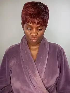 Missvixen81 online show from June 6, 7:46 am