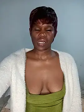 Snapshot of Missvixen81 chatting on June 21, 2:30 pm Missvixen81 online show from June 21, 2:30 pm