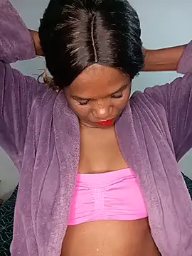Snapshot of Missvixen81 chatting on July 16, 1:11 am Missvixen81 online show from July 16, 1:11 am