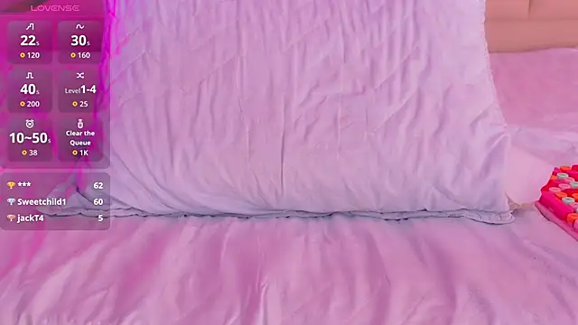 Snapshot of playfulcurvy chatting on October 22, 7:35 pm playfulcurvy online show from October 22, 7:35 pm