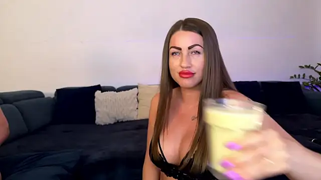 Milf Andy online show from July 29, 1:31 pm