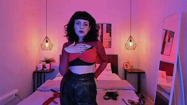 Snapshot of TrishLovers chatting on March 23, 1:20 am TrishLovers online show from March 23, 1:20 am