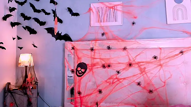 Snapshot of Emily_Castillo_1 chatting on October 27, 5:55 am Emily Castillo 1 online show from October 27, 5:55 am