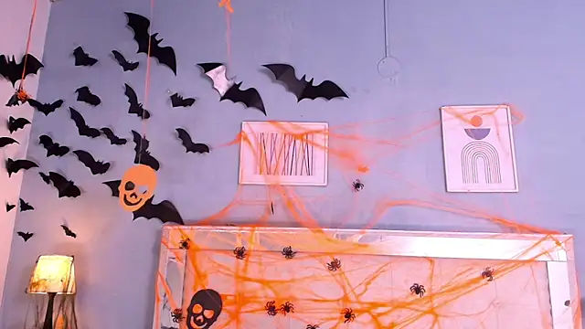 Snapshot of Emily_Castillo_1 chatting on October 29, 4:59 am Emily Castillo 1 online show from October 29, 4:59 am