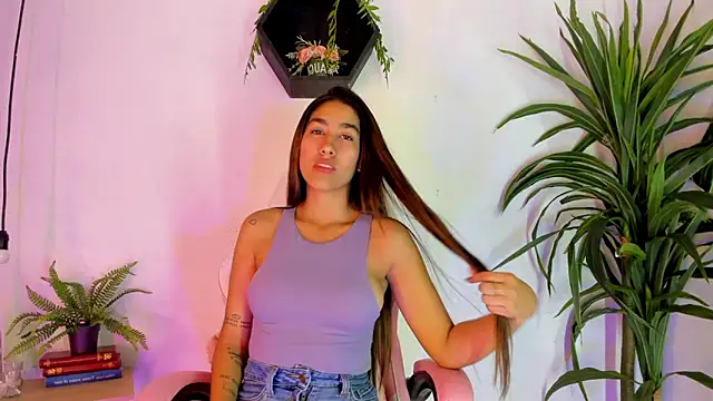 Mia Montess online show from March 3, 12:58 pm