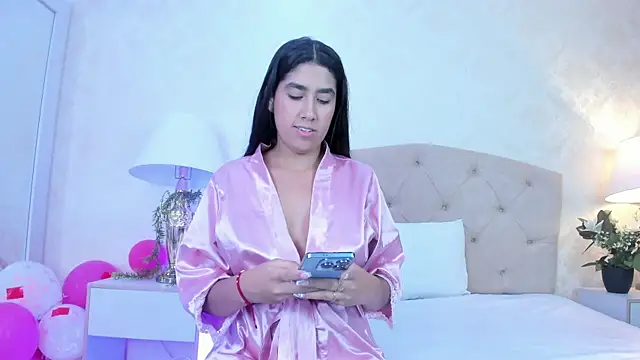 Mia Montess online show from April 16, 10:12 pm