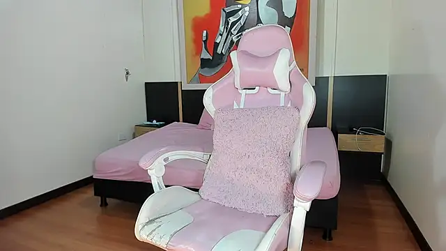 i am karoll online show from November 18, 7:07 pm