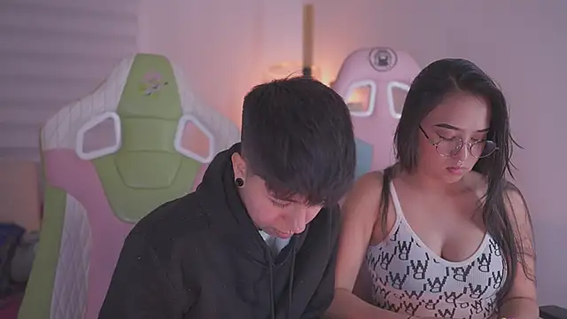 tommy blue online show from November 28, 2:53 pm