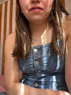 Snapshot of floooohv chatting on October 6, 6:38 pm floooohv online show from October 6, 6:38 pm