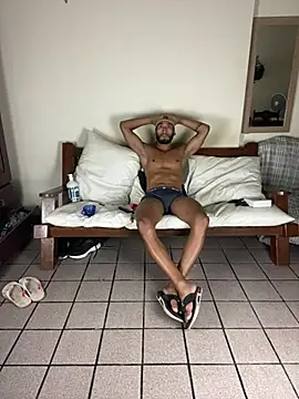 Snapshot of Dasul_ chatting on March 3, 1:21 am Dasul online show from March 3, 1:21 am