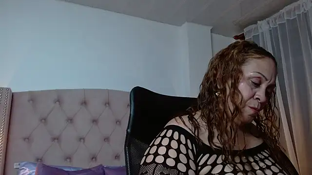 scarlettbooty online show from March 5, 3:18 am