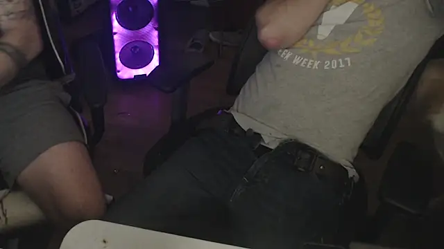 weknowourworth6999 online show from September 14, 1:32 pm