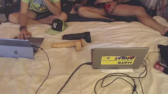 weknowourworth6999 online show from October 6, 12:08 am