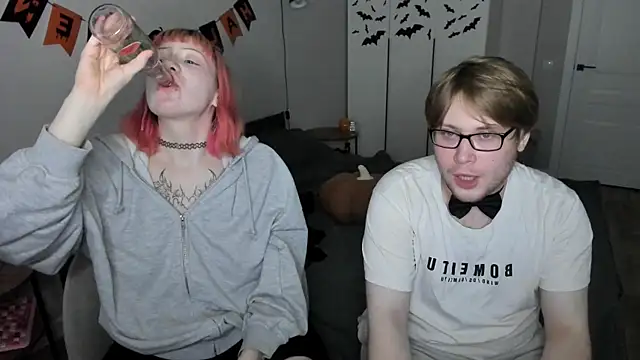 Snapshot of JayMollyy chatting on October 25, 6:02 pm JayMollyy online show from October 25, 6:02 pm