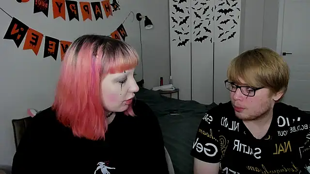 Snapshot of JayMollyy chatting on October 31, 5:25 pm JayMollyy online show from October 31, 5:25 pm